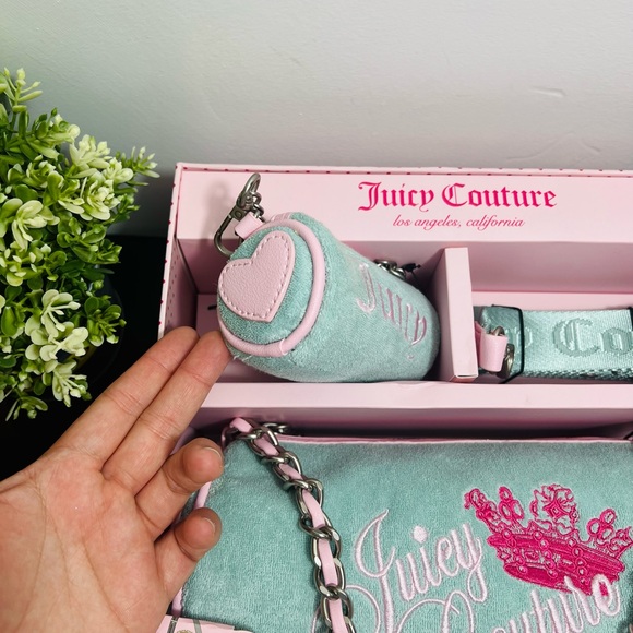 Juicy Couture Heritage Barrel Bag 3PC Gift Set - Mint & Pink NEW - Picture 3 of 14